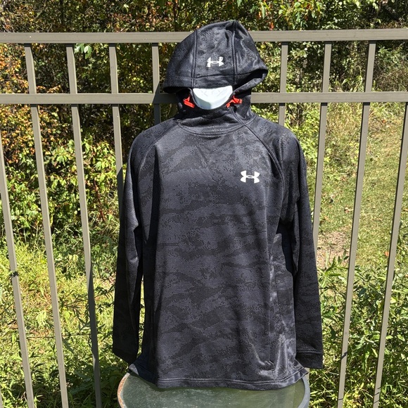 Under Armour Loose Fit Black & Gray Hoodie Sweatshirt w/ Tech pocket size Large - Picture 1 of 12